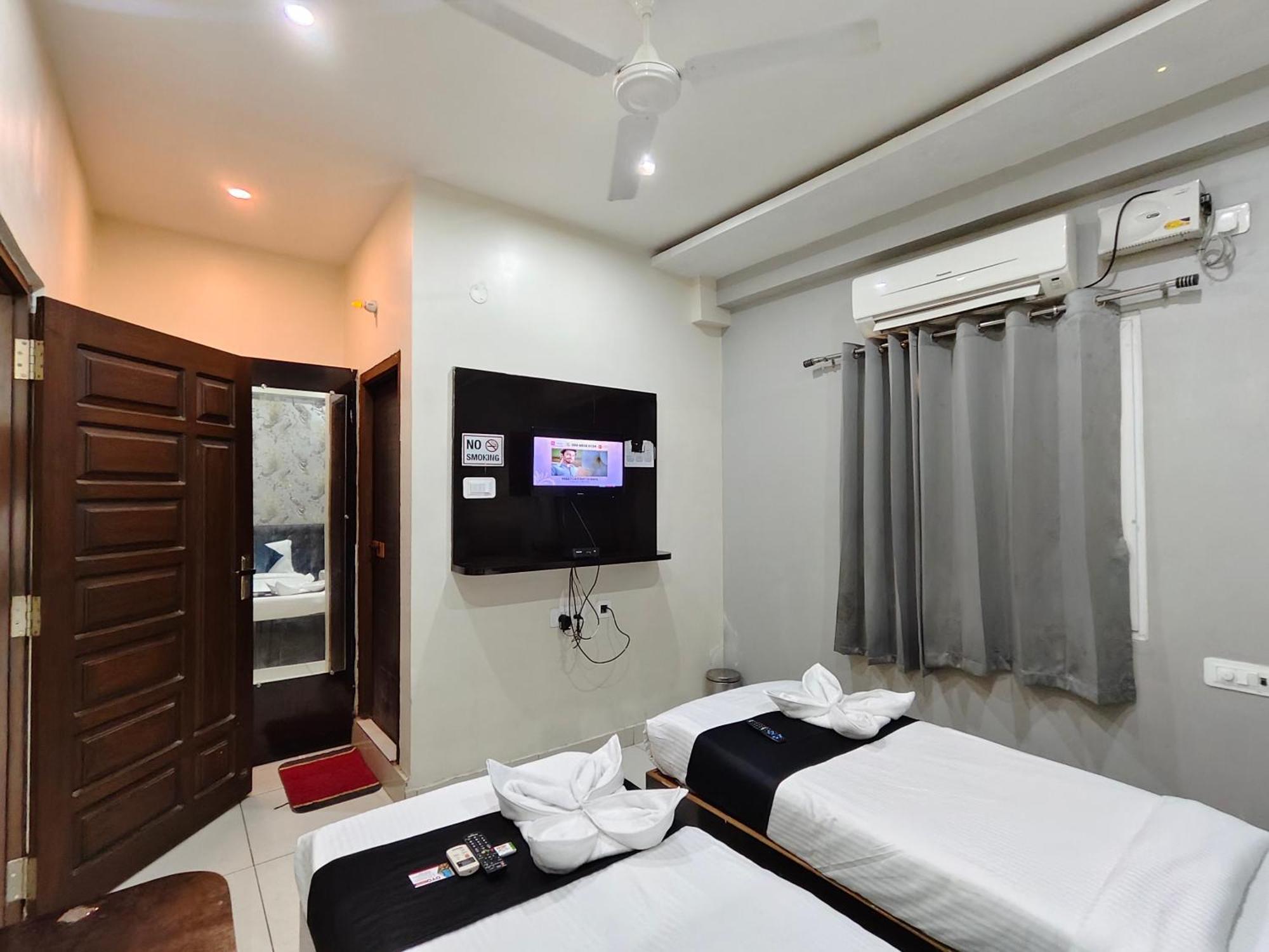 Kondapur  Hotel Grandview מראה חיצוני תמונה