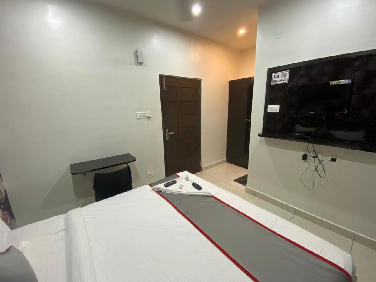 Kondapur  Hotel Grandview מראה חיצוני תמונה